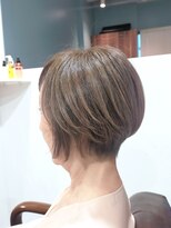 ヘアー グリーン(hair green) 40代50代60代/ハイトーンショート/白髪ぼかしハイライト