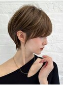 刈り上げショート　韓国風巻き　小顔ショート
