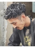 メンズ　アパレル系男子に人気！刈り上げに強めパーマスタイル