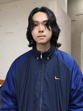グロップ 町田(GLOP) 作り込みすぎない無造作シャドウ