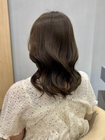 スート(suit.)&nbsp;透明感たっぷりオリーブ