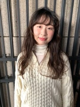 ウィーク 梅田(UiiC) ゆるめのロングスタイル