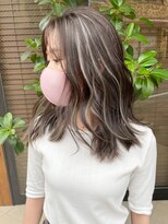 ヨロ 小岩(YOLO)&nbsp;ハイライトグラデーションカラーオージュアダブルカラー白髪染め