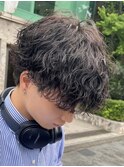 波巻きスパイラルパーマメンズマッシュツーブロックメンズパーマ