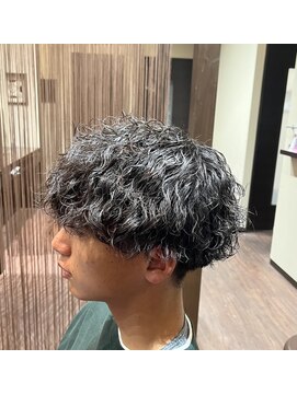 エイト 半田(EIGHT) [eight]波巻きパーマ、メンズマッシュ