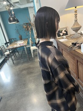 デヴェロペ(Devellope.) 【Devellope.】千葉担当 切りっぱなしボブ カーキグレージュ