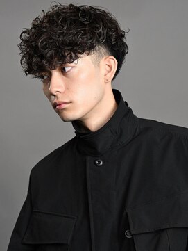 リップス 川崎(LIPPS) ツーブロ刈り上げ 波巻き スパイラル スペインカール