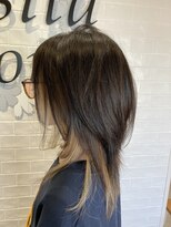 カシータ フロル 尾張旭店(Casita flor)&nbsp;インナーカラー　ミディアムレイヤー