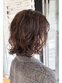 ストレートヘアに飽きてしまったらパーマスタイルもオススメ