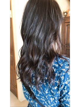 バショ(ba sho) ロングレイヤー×イルミナ・ゆらぎインナーカラー