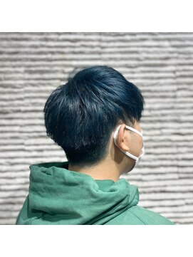 ビス リアン 川口店(Vis lien) エメラルドグリーン/刈り上げ/ショート／個性派カラー