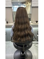 リリー(Lilley)&nbsp;【lilley 稲永麻衣】ブリーチなしカラー+ベージュ+天神韓国ヘア