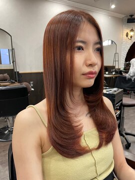 ルクスバイアフィナー(Luxo by Afinar) オレンジカラー × レイヤーカット