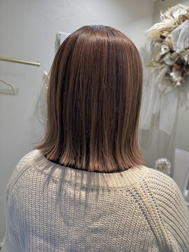 ラヴィン(LOVIN’) 切りっぱなしボブ/ぱつっとボブ