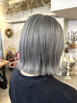 ヘアスタジオニコ(hair studio nico...) シルバーカラー