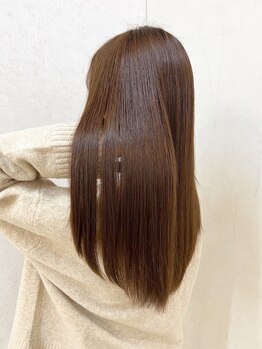 トトサ ルティア(TOTOSA Rutia)の写真/豊富なヘア知識と高い技術力を持ったスタイリストが、髪のお悩み改善◎憧れのストレートヘアに＊