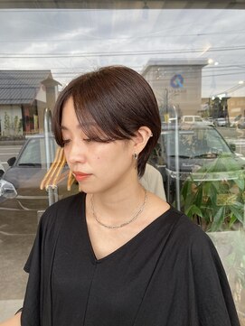 ナンバー 竪町(number+) 20代30代40代前下がりストレート大人ボブリップライン