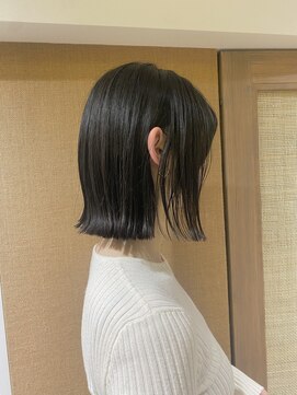 クーナバイトマト 横浜(Cuna by TOMTO) 【RYOSUKE】ぱつっとボブ_耳掛けボブ_ボブヘア