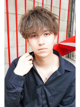 カライングドゥ(ing deux) スーツ短髪ツーブロック束感モテる黒髪シークレットパーマ流行