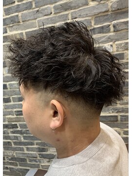 ミリオンバックス 御徒町店(Million Backs) ジェットモヒカン<理容室>[メンズ/眉毛/バーバー/御徒町]