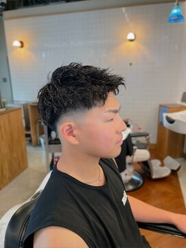 ゼロスバーバー(0's BARBER SHOP) ◎大人ツイスパ×スキンフェード！爽やかビジネス