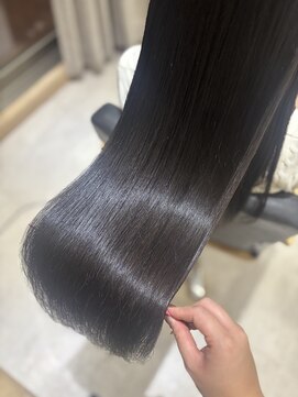 ジーナ 福岡天神(Zina) 美髪/艶髪/髪質改善【Zina福岡天神】