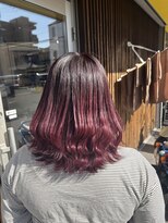 グロウアップバイトゥエンティーフォー 稲葉(glow up by24) ワインレッドグラデーション×外ハネミディ