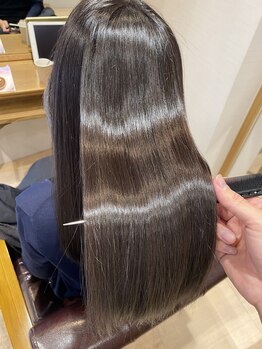 リル 人形町(RirE)の写真/薬剤にこだわり、ダメージレスに髪質改善◎一人ひとりに合わせた施術で、自然な仕上がりに♪