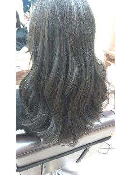 アグ ヘアー ビオラ 弘前駅前店(Agu hair viola) カーキーグレージュ　オリーブ　マット　グリーン