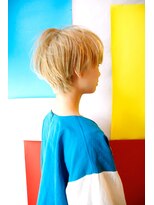 ブーケ(BOUQUET)&nbsp;似合わせカット・ケアブリーチ・分け目なし・ワンサイドショート