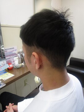 コアフィールフィス(COIFFURE fils) 【見附・今町】刈り上げ×ショート