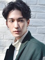 フィフス(fifth) サイドグラデーション/センターパート/スパイラルパーマ○