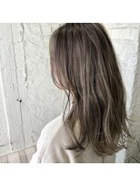 ペネロープ(Penelope)&nbsp;［新宿］ハイライト/グレージュ/フェイスフレーミング 担当 夕島