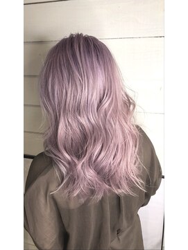 ゴート(Goat) ペールシルバー