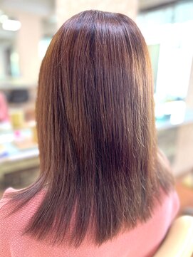 アークスヘアー ピンクべージュ大人可愛い髪質改善カラー肩ラインエアリーボブ