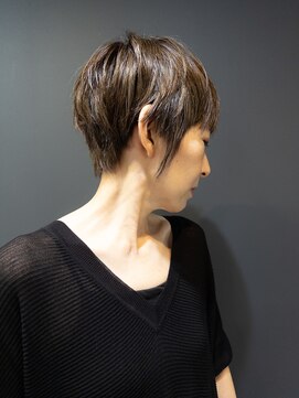 グーシップ(GOO/SYIP) ステップボーンカット×デザインショート