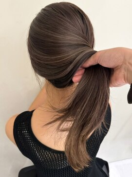 ネイロ バイ ジルブラン 葛西(NeiRo by JIL BLAN) ハイライト白髪ぼかしダブルカラーインナーカラーショートボブ