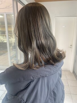 クロエ バイ ラヴィズム 小針店(CLOE by LUVISM) オリーブカラー