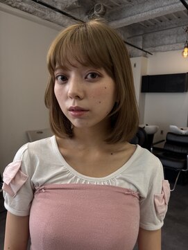 ヒビヲ(HIBIO) ショートボブハイトーンカラーミルクティーベージュケアブリーチ