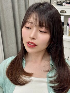 レヴィア(REVIA) レイヤーカット前髪カット髪質改善トリートメント