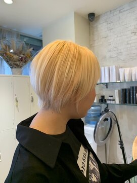 アニュー ヘア アンド ケア(a New hair&care) 夏色ホワイトブロンドショートスタイル×丸み