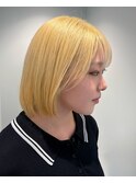 ブロンドヘア抜きっぱなし切りっぱなしボブ大阪梅田