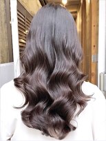 チョビー(Chobii)&nbsp;表参道 コテ巻き風パーマ デジタルパーマ くびれ 韓国風