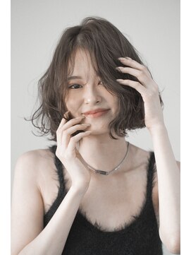 アンダーバーホワイト 鳳店(_WHITE) 切りっぱなしボブ