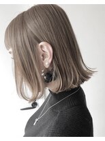 ジエクトアイロ 江坂駅前&nbsp;シルバーベージュ チャコールグレー 白髪ぼかしハイライト