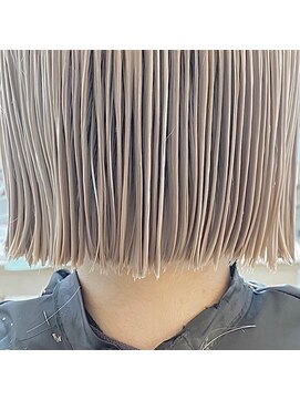 クレア 下北沢(CREA) ホワイトベージュボブ