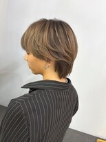 オゼル(OZEL)&nbsp;【センターパートマッシュ】抜け感×色気を纏う上品メンズカット