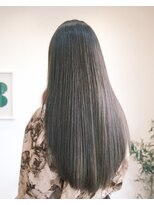 ロスカ(Loska)&nbsp;艶感ダークグレージュ