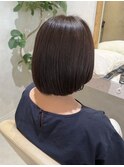 自然な丸みが魅力の王道ボブスタイル