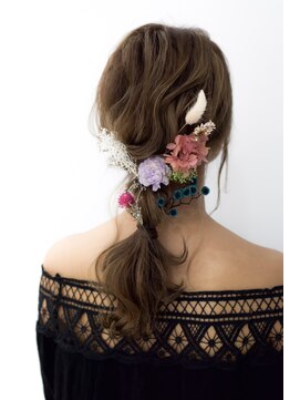 ヴァイラル(VIRAL) 編みおろしフラワーアレンジ